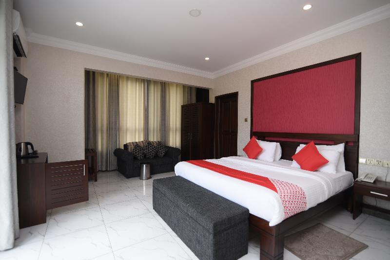 Oyo 256 Subash Hotel Jaffna Ngoại thất bức ảnh