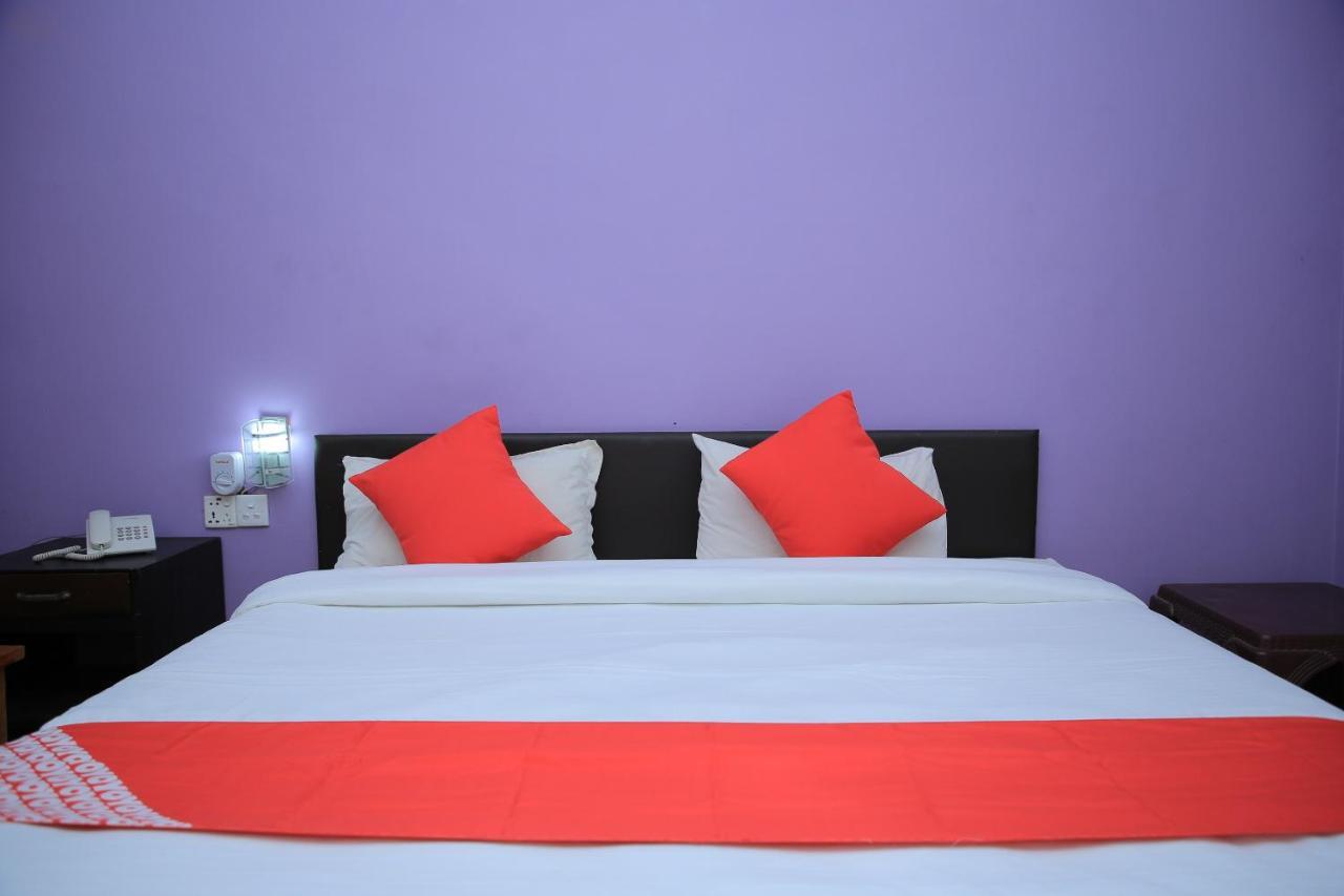 Oyo 256 Subash Hotel Jaffna Ngoại thất bức ảnh