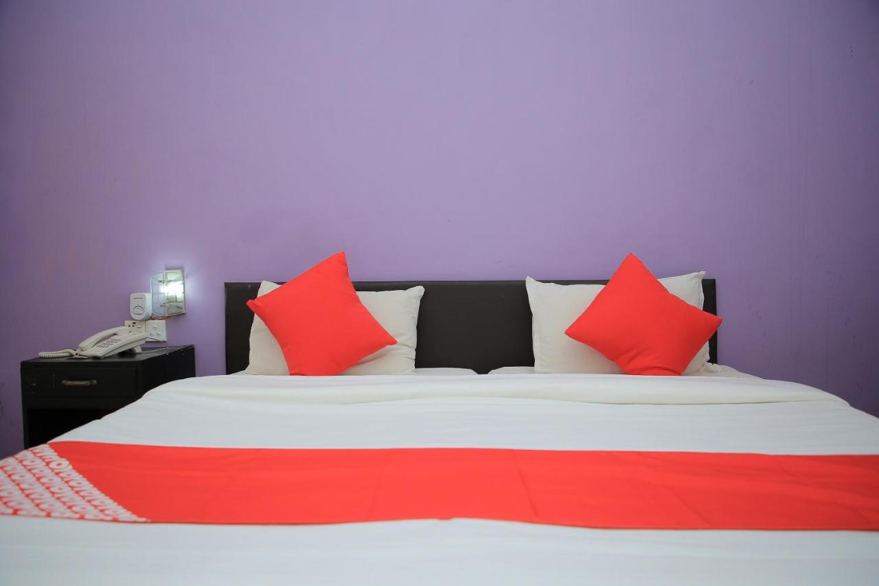 Oyo 256 Subash Hotel Jaffna Ngoại thất bức ảnh