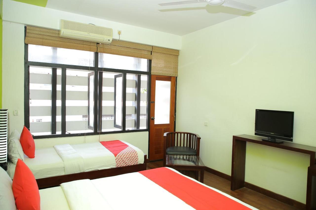 Oyo 256 Subash Hotel Jaffna Ngoại thất bức ảnh