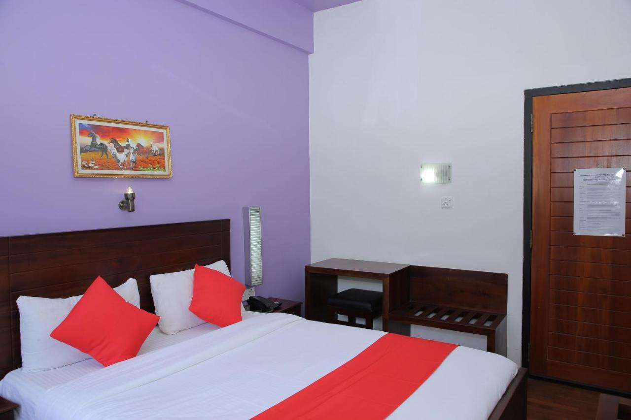 Oyo 256 Subash Hotel Jaffna Ngoại thất bức ảnh