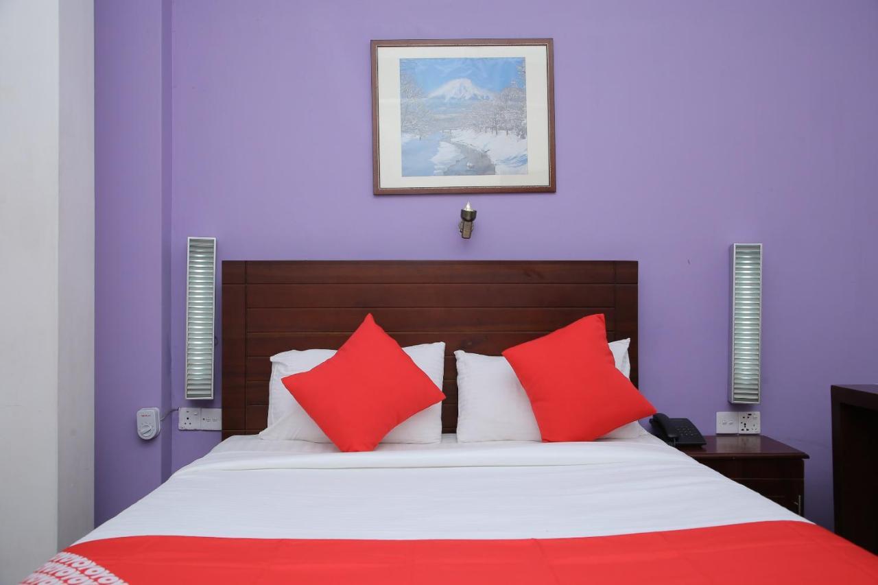 Oyo 256 Subash Hotel Jaffna Ngoại thất bức ảnh