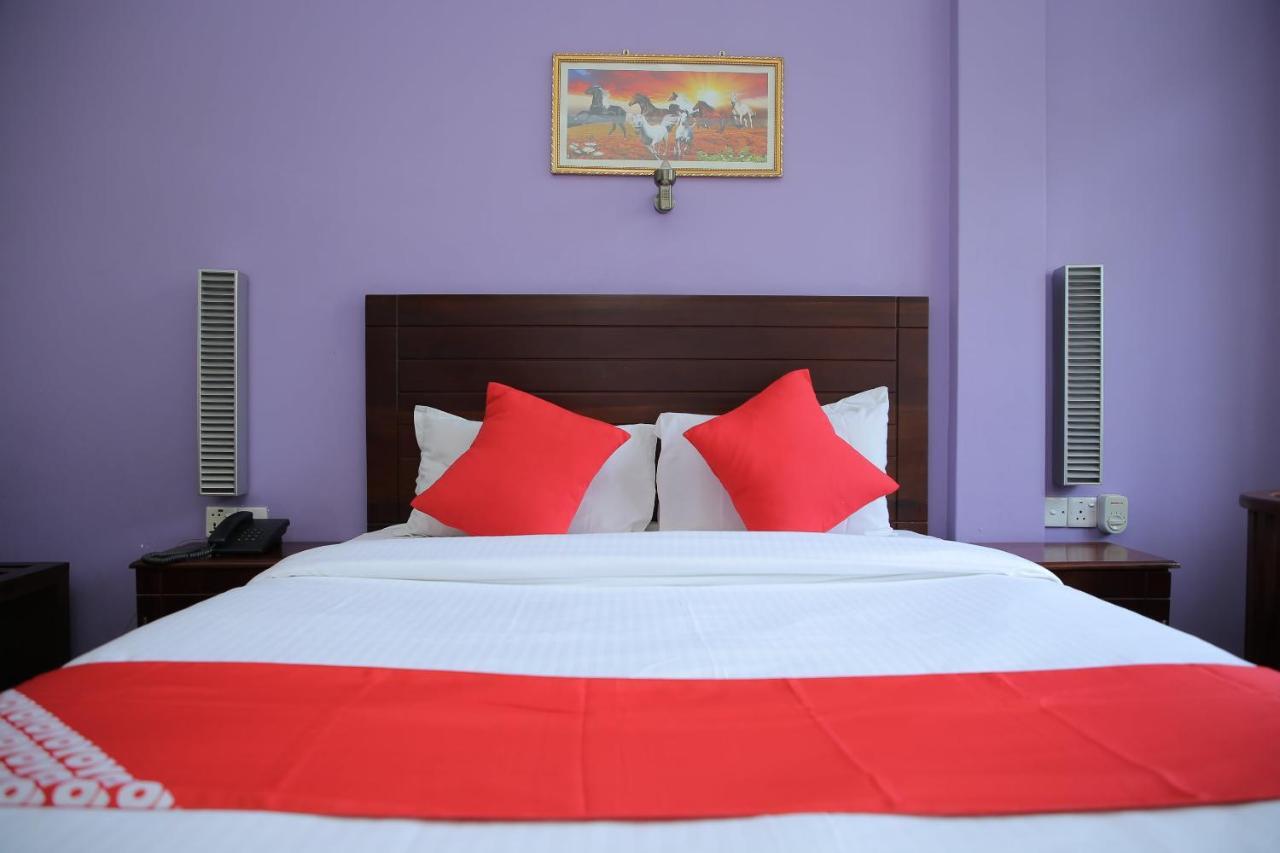 Oyo 256 Subash Hotel Jaffna Ngoại thất bức ảnh